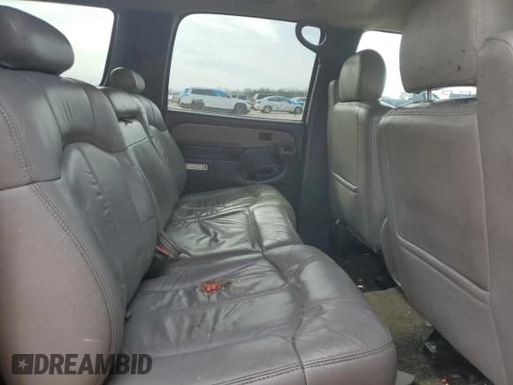 ✅ 2001 Chevrolet Suburban LS • VIN: 3GNEC16T81G251003 • Лот: 43469165. Опубликован ранее на Copart с пробегом 265 000 миль. Бесплатный доступ к архиву аукционных продаж из США и подробный отчёт об истории автомобиля на DreamBid. Изображение 12.