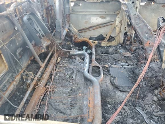 ✅ 2017 Ram 1500 Laramie • VIN: 1C6RR7VM5HS523541 • Lot: 66430465. Wystawiony na Copart z przebiegiem Nie podano. Bezpłatny archiwum sprzedaży aukcyjnych z USA i szczegółowy raport historii pojazdu na DreamBid. Zdjęcie 10.