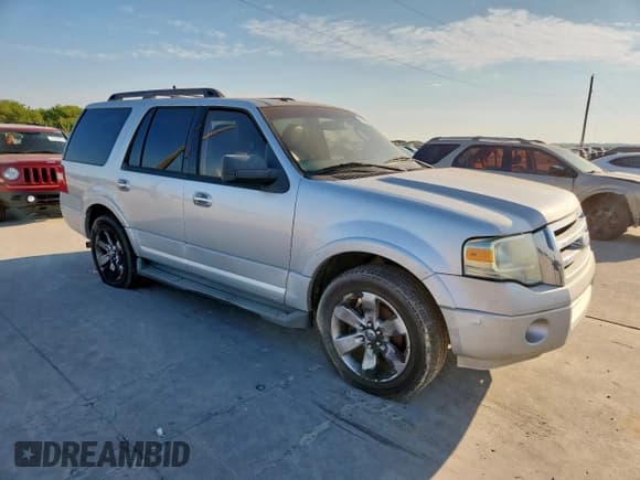 ✅ 2010 Ford Expedition SSV • VIN: 1FMJU1F58AEA43583 • Lot: 81470125. Listed on Copart with 234,371 mi. Free auction sales archive from the USA and detailed vehicle history report at DreamBid. Image 4.