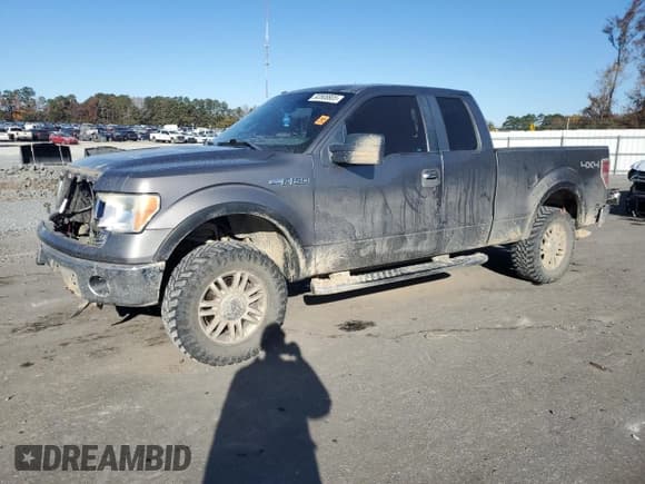 ✅ 2010 Ford F-150 XL • VIN: 1FTFX1EV0AFA06279 • Lot: 92808805. Listed on Copart with 229,716 mi. Free auction sales archive from the USA and detailed vehicle history report at DreamBid. Image 1.