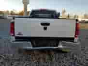 2004 Dodge 3500 SLT z VIN 3D7LU38C94G182368, wystawiony jako Copart lot #77501784 z przebiegiem 296 538 mil mil oraz Czysty tytuł • Clean title. Historia ofert i sprzedaży dostępna na DreamBid. Obrazek 6.