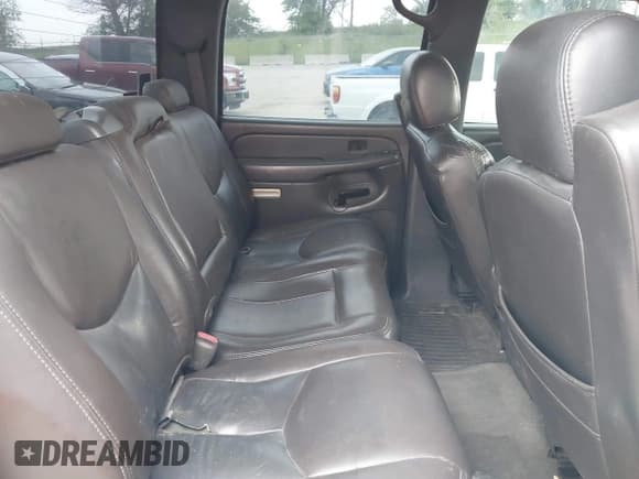 ✅ 2006 Chevrolet Silverado 1500 LT1 • VIN: 2GCEK13T161219462 • Лот: 42331445. Опубликован ранее на IAAI с пробегом 283 442 миль. Бесплатный доступ к архиву аукционных продаж из США и подробный отчёт об истории автомобиля на DreamBid. Изображение 8.