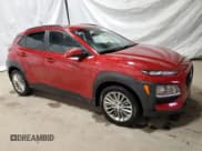 ✅ 2020 Hyundai Kona SEL • VIN: KM8K22AA7LU570818 • Лот: 75916034. Опубликован ранее на Copart с пробегом 48 487 миль. Бесплатный доступ к архиву аукционных продаж из США и подробный отчёт об истории автомобиля на DreamBid. Изображение 4.