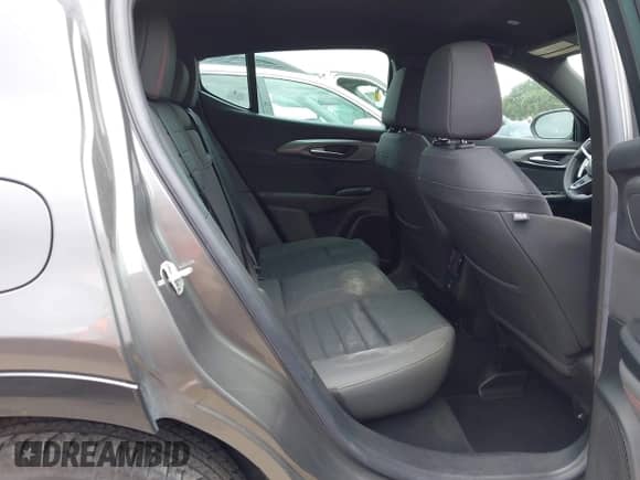 2024 Dodge Hornet R/T z VIN ZACPDFCW1R3A25865, wystawiony jako IAAI lot #42697510 z przebiegiem 27 455 mil mil oraz . Historia ofert i sprzedaży dostępna na DreamBid. Obrazek 8.