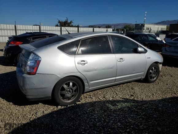 ✅ 2007 Toyota Prius • VIN: JTDKB20U677581894 • Lot: 82547485. Listed on Copart with 262,445 mi. Free auction sales archive from the USA and detailed vehicle history report at DreamBid. Image 3.