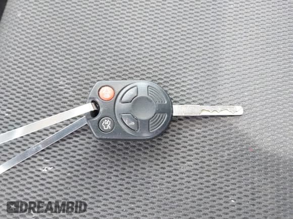 ✅ 2012 Ford Focus SE • VIN: 1FAHP3F27CL414653 • Lot: 42358976. Listed on IAAI with 106,288 mi. Free auction sales archive from the USA and detailed vehicle history report at DreamBid. Image 11.