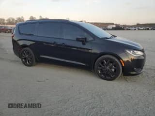 ✅ 2020 Chrysler Pacifica Touring L Plus • VIN: 2C4RC1EG4LR236090 • Lot: 92238565. Wystawiony na Copart z przebiegiem 121 514 mil. Bezpłatny archiwum sprzedaży aukcyjnych z USA i szczegółowy raport historii pojazdu na DreamBid. Zdjęcie 4.