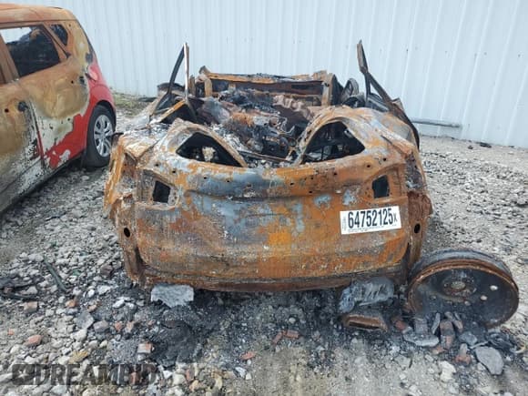 ✅ 2017 Hyundai Santa Fe 2.4L • VIN: 5XYZUDLB5HG495611 • Лот: 64752125. Опубликован ранее на Copart с пробегом Не указан. Бесплатный доступ к архиву аукционных продаж из США и подробный отчёт об истории автомобиля на DreamBid. Изображение 6.