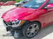 2017 Hyundai Elantra Limited z VIN KMHD84LF7HU195323, wystawiony jako IAAI lot #43072644 z przebiegiem 83 135 mil mil oraz . Historia ofert i sprzedaży dostępna na DreamBid. Obrazek 6.