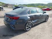 ✅ 2021 Kia Forte LXS • VIN: 3KPF24AD6ME303858 • Lot: 42222580. Wystawiony na IAAI z przebiegiem 68 490 mil. Bezpłatny archiwum sprzedaży aukcyjnych z USA i szczegółowy raport historii pojazdu na DreamBid. Zdjęcie 4.