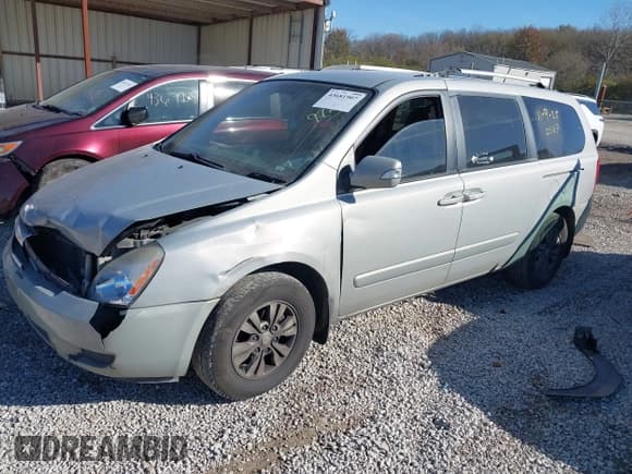 ✅ 2012 Kia Sedona LX • VIN: KNDMG4C76C6499725 • Lot: 43681907. Wystawiony na IAAI z przebiegiem 316 715 mil. Bezpłatny archiwum sprzedaży aukcyjnych z USA i szczegółowy raport historii pojazdu na DreamBid. Zdjęcie 17.