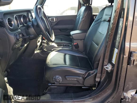 ✅ 2021 Jeep Wrangler Unlimited Sahara • VIN: 1C4JJXP62MW676649 • Лот: 82445105. Опубликован ранее на Copart с пробегом Не указан. Бесплатный доступ к архиву аукционных продаж из США и подробный отчёт об истории автомобиля на DreamBid. Изображение 7.