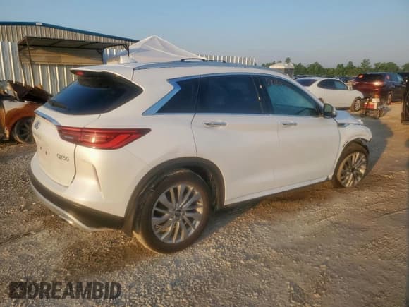 ✅ 2024 Infiniti QX50 Luxe • VIN: 3PCAJ5BA6RF104043 • Лот: 59015075. Опубликован ранее на Copart с пробегом 13 276 миль. Бесплатный доступ к архиву аукционных продаж из США и подробный отчёт об истории автомобиля на DreamBid. Изображение 3.