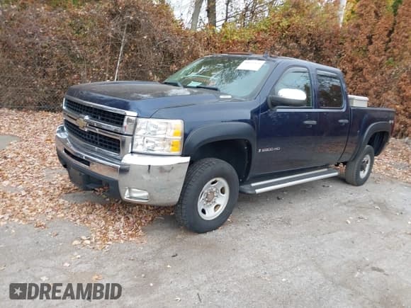✅ 2009 Chevrolet Silverado 2500HD LT • VIN: 1GCHK53K59F154432 • Lot: 40629358. Wystawiony na IAAI z przebiegiem 200 449 mil. Bezpłatny archiwum sprzedaży aukcyjnych z USA i szczegółowy raport historii pojazdu na DreamBid. Zdjęcie 17.