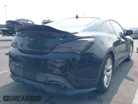 ✅ 2015 Hyundai Genesis Coupe 3.8L Base • VIN: KMHHU6KJXFU123270 • Lot: 42904906. Listed on IAAI with 56,305 mi. Free auction sales archive from the USA and detailed vehicle history report at DreamBid. Image 4.