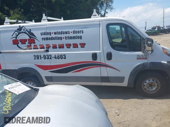 ✅ 2016 Ram ProMaster Cargo • VIN: 3C6TRVAG9GE108895 • Lot: 42448820. Wystawiony na IAAI z przebiegiem 145 299 mil. Bezpłatny archiwum sprzedaży aukcyjnych z USA i szczegółowy raport historii pojazdu na DreamBid. Zdjęcie 13.