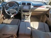 ✅ 2019 Lexus GX 460 Premium • VIN: JTJBM7FX3K5224599 • Lot: 90822935. Wystawiony na Copart z przebiegiem 152 955 mil. Bezpłatny archiwum sprzedaży aukcyjnych z USA i szczegółowy raport historii pojazdu na DreamBid. Zdjęcie 8.