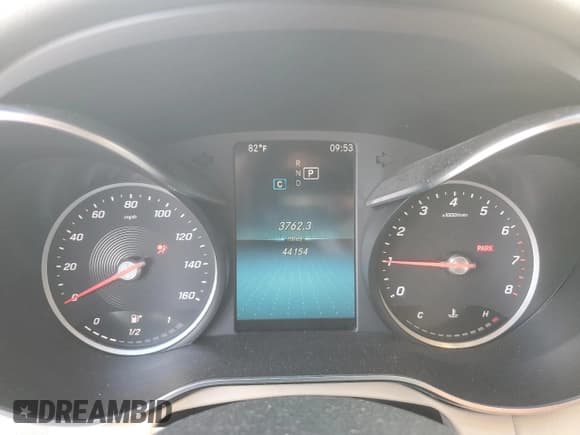 ✅ 2019 Mercedes-Benz C 300 • VIN: 55SWF8DB7KU286256 • Lot: 86873605. Wystawiony na Copart z przebiegiem 44 154 mil. Bezpłatny archiwum sprzedaży aukcyjnych z USA i szczegółowy raport historii pojazdu na DreamBid. Zdjęcie 9.