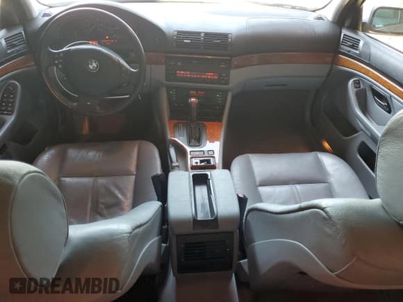 ✅ 1999 BMW 5 Series 528i • VIN: WBADP6340XBV62331 • Lot: 70134435. Wystawiony na Copart z przebiegiem 71 649 mil. Bezpłatny archiwum sprzedaży aukcyjnych z USA i szczegółowy raport historii pojazdu na DreamBid. Zdjęcie 8.