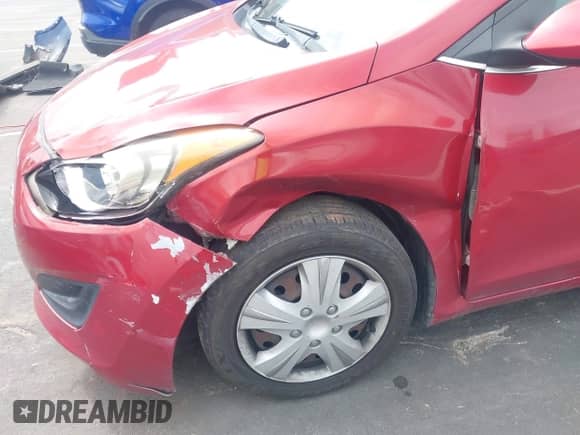 2017 Hyundai Elantra z VIN KMHD35LH1HU381008, wystawiony jako IAAI lot #43343404 z przebiegiem 209 820 mil mil oraz . Historia ofert i sprzedaży dostępna na DreamBid. Obrazek 6.