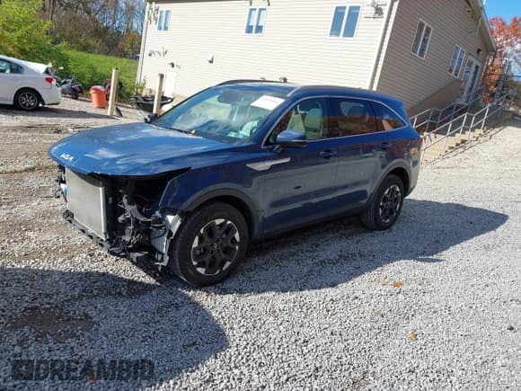 ✅ 2024 Kia Sorento S • VIN: 5XYRLDJC9RG294276 • Lot: 43636461. Listed on IAAI with 17,076 mi. Free auction sales archive from the USA and detailed vehicle history report at DreamBid. Image 17.