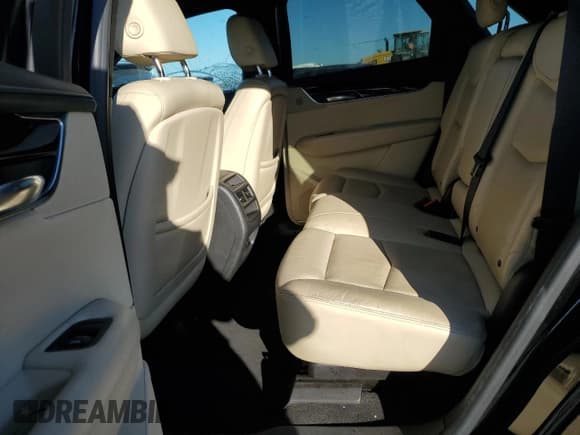 ✅ 2017 Cadillac XT5 Luxury FWD • VIN: 1GYKNBRS5HZ207303 • Lot: 92823475. Listed on Copart with 120,571 mi. Free auction sales archive from the USA and detailed vehicle history report at DreamBid. Image 11.