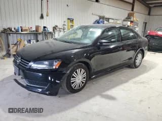 ✅ 2014 Volkswagen Passat S • VIN: 1VWAP7A33EC012213 • Lot: 45816365. Listed on Copart with 96,363 mi. Free auction sales archive from the USA and detailed vehicle history report at DreamBid. Image 1.