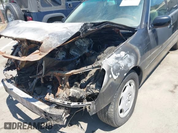 ✅ 2001 Lexus LS 430 • VIN: JTHBN30F710037465 • Лот: 42782148. Опубликован ранее на IAAI с пробегом Не указан. Бесплатный доступ к архиву аукционных продаж из США и подробный отчёт об истории автомобиля на DreamBid. Изображение 6.