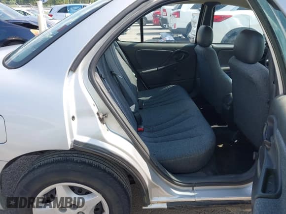 ✅ 2003 Chevrolet Cavalier • VIN: 1G1JC52F037117687 • Lot: 42792658. Listed on IAAI with 213,020 mi. Free auction sales archive from the USA and detailed vehicle history report at DreamBid. Image 8.