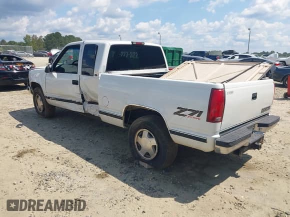 ✅ 1998 Chevrolet Silverado 1500 • VIN: 1GCEK19R1WR103438 • Lot: 43219836. Listed on IAAI with 98,590 mi. Free auction sales archive from the USA and detailed vehicle history report at DreamBid. Image 3.