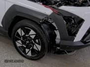 ✅ 2024 Hyundai Kona SEL • VIN: KM8HB3AB1RU112094 • Лот: 43678188. Опубликован ранее на IAAI с пробегом 57 747 миль. Бесплатный доступ к архиву аукционных продаж из США и подробный отчёт об истории автомобиля на DreamBid. Изображение 28.