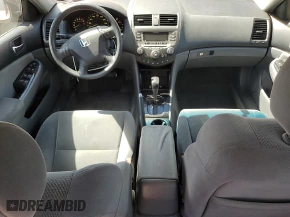 ✅ 2006 Honda Accord LX SE • VIN: 1HGCM56326A085802 • Lot: 70375245. Listed on Copart with 260,851 mi. Free auction sales archive from the USA and detailed vehicle history report at DreamBid. Image 8.
