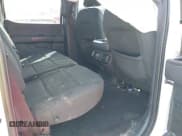 ✅ 2021 Ford F-150 XL • VIN: 1FTFW1E51MFC48036 • Lot: 43261728. Wystawiony na IAAI z przebiegiem 123 134 mil. Bezpłatny archiwum sprzedaży aukcyjnych z USA i szczegółowy raport historii pojazdu na DreamBid. Zdjęcie 8.