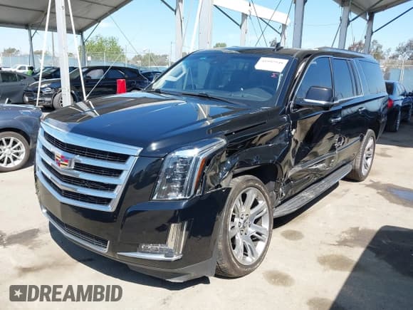 ✅ 2019 Cadillac Escalade ESV Luxury • VIN: 1GYS3HKJ8KR319272 • Lot: 41992948. Wystawiony na IAAI z przebiegiem 56 764 mil. Bezpłatny archiwum sprzedaży aukcyjnych z USA i szczegółowy raport historii pojazdu na DreamBid. Zdjęcie 17.