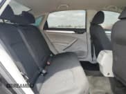 ✅ 2017 Volkswagen Passat S • VIN: 1VWAT7A35HC067150 • Lot: 53989275. Wystawiony na Copart z przebiegiem 136 120 mil. Bezpłatny archiwum sprzedaży aukcyjnych z USA i szczegółowy raport historii pojazdu na DreamBid. Zdjęcie 10.