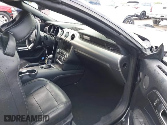 ✅ 2019 Ford Mustang EcoBoost • VIN: 1FATP8UHXK5182003 • Lot: 43299698. Listed on IAAI with 95,940 mi. Free auction sales archive from the USA and detailed vehicle history report at DreamBid. Image 5.