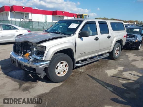 ✅ 2005 Chevrolet Colorado 1SE LS Z71 • VIN: 1GCDT136358201477 • Лот: 43534635. Опубликован ранее на IAAI с пробегом 175 953 миль. Бесплатный доступ к архиву аукционных продаж из США и подробный отчёт об истории автомобиля на DreamBid. Изображение 2.