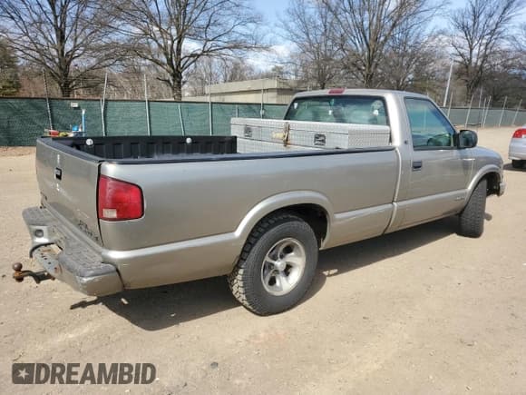 ✅ 1999 Chevrolet S-10 LS • VIN: 1GCCS14X2XK219383 • Лот: 47252605. Опубликован ранее на Copart с пробегом 299 328 миль. Бесплатный доступ к архиву аукционных продаж из США и подробный отчёт об истории автомобиля на DreamBid. Изображение 3.