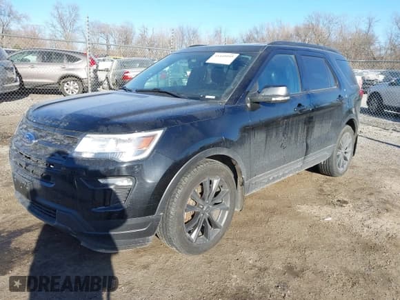 ✅ 2018 Ford Explorer XLT • VIN: 1FM5K8D88JGC03818 • Lot: 41449995. Wystawiony na IAAI z przebiegiem 126 000 mil. Bezpłatny archiwum sprzedaży aukcyjnych z USA i szczegółowy raport historii pojazdu na DreamBid. Zdjęcie 23.
