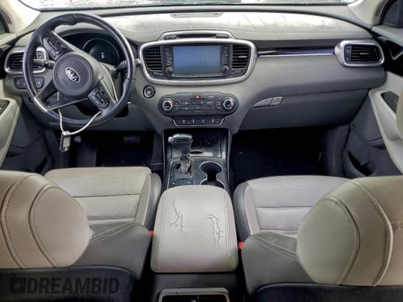 ✅ 2016 Kia Sorento SX • VIN: 5XYPK4A53GG049370 • Lot: 95326755. Listed on Copart with 109,213 mi. Free auction sales archive from the USA and detailed vehicle history report at DreamBid. Image 8.