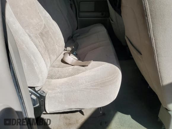 ✅ 2004 Chevrolet Silverado 1500 Z71 • VIN: 2GCEK19T141227808 • Лот: 85854705. Опубликован ранее на Copart с пробегом 158 776 миль. Бесплатный доступ к архиву аукционных продаж из США и подробный отчёт об истории автомобиля на DreamBid. Изображение 10.