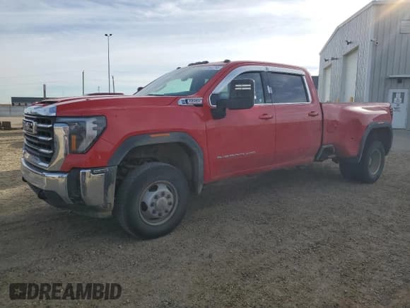 ✅ 2024 GMC Sierra 3500HD SLE • VIN: 1GT49TEYXRF390591 • Lot: 87462795. Wystawiony na Copart z przebiegiem Nie podano. Bezpłatny archiwum sprzedaży aukcyjnych z USA i szczegółowy raport historii pojazdu na DreamBid. Zdjęcie 1.