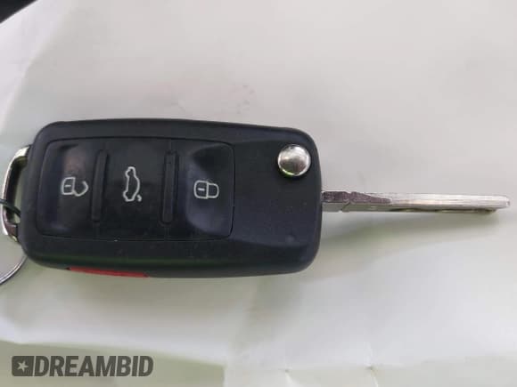 ✅ 2011 Volkswagen Jetta SE • VIN: 3VWDZ7AJ6BM078917 • Лот: 42298264. Опубликован ранее на IAAI с пробегом 131 635 миль. Бесплатный доступ к архиву аукционных продаж из США и подробный отчёт об истории автомобиля на DreamBid. Изображение 11.