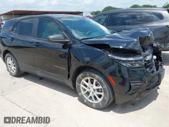 ✅ 2022 Chevrolet Equinox LS • VIN: 2GNAXSEV1N6155856 • Lot: 42440599. Listed on IAAI with 22,911 mi. Free auction sales archive from the USA and detailed vehicle history report at DreamBid. Image 1.
