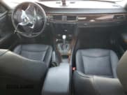 ✅ 2011 BMW 3 Series 328i xDrive • VIN: WBAPK5C56BA656842 • Lot: 82215335. Wystawiony na Copart z przebiegiem Nie podano. Bezpłatny archiwum sprzedaży aukcyjnych z USA i szczegółowy raport historii pojazdu na DreamBid. Zdjęcie 8.