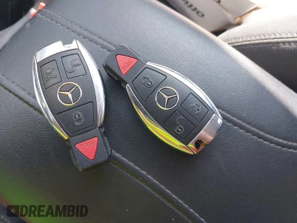 ✅ 2018 Mercedes-Benz C 300 • VIN: WDDWK4JB3JF701325 • Lot: 41607243. Wystawiony na IAAI z przebiegiem 76 967 mil. Bezpłatny archiwum sprzedaży aukcyjnych z USA i szczegółowy raport historii pojazdu na DreamBid. Zdjęcie 11.