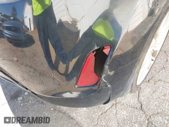 2012 Hyundai Veloster w/Red Int с VIN KMHTC6AD1CU081589, выставлен на аукционе IAAI как лот 43510264 с пробегом 242 031 миль миль и . История ставок и продаж доступна на DreamBid. Изображение 6.