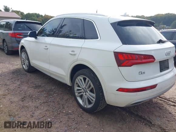 ✅ 2018 Audi Q5 Premium Plus • VIN: WA1BNAFY2J2228255 • Лот: 43474658. Опубликован ранее на IAAI с пробегом 58 495 миль. Бесплатный доступ к архиву аукционных продаж из США и подробный отчёт об истории автомобиля на DreamBid. Изображение 3.