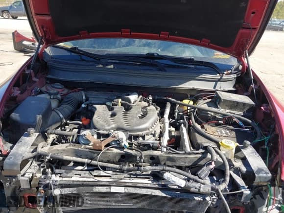 ✅ 2014 Jeep Cherokee Trailhawk • VIN: 1C4PJMBS5EW201768 • Lot: 43351924. Wystawiony na IAAI z przebiegiem 74 986 mil. Bezpłatny archiwum sprzedaży aukcyjnych z USA i szczegółowy raport historii pojazdu na DreamBid. Zdjęcie 10.