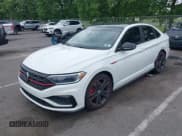 ✅ 2019 Volkswagen Jetta S • VIN: 3VW6T7BUXKM155047 • Lot: 42701321. Wystawiony na IAAI z przebiegiem 64 394 mil. Bezpłatny archiwum sprzedaży aukcyjnych z USA i szczegółowy raport historii pojazdu na DreamBid. Zdjęcie 17.